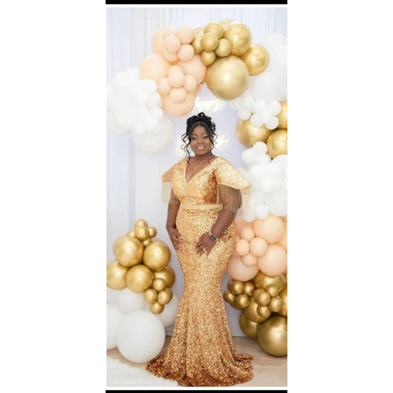 Asoebi dress with train, owambe outfit, Prom outfit, lace gown,stylish bride, bride to be, traditional marriage, Birthday